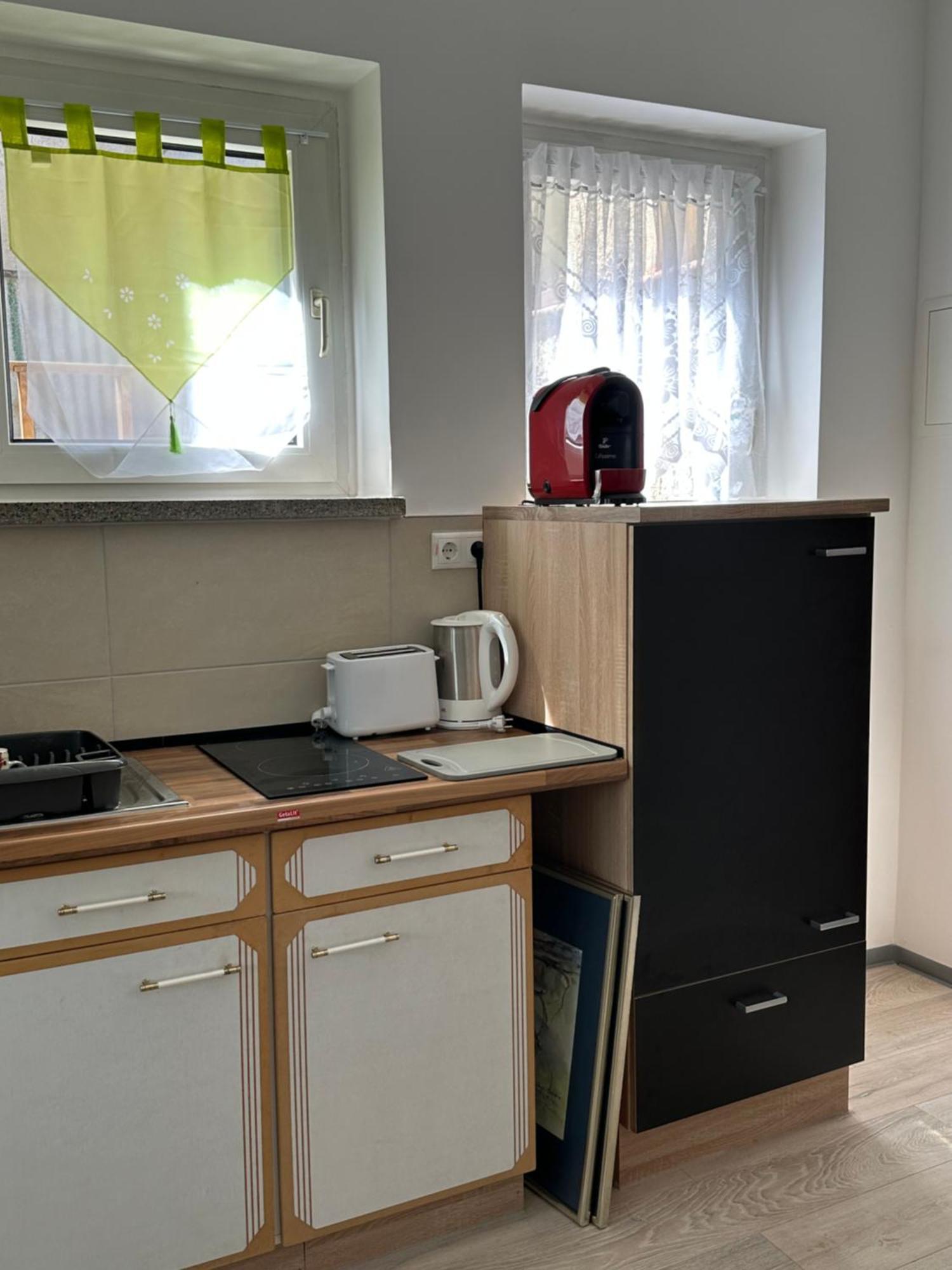 Ein Zimmer Wohnung Am Markt Oelsnitz  Exterior photo